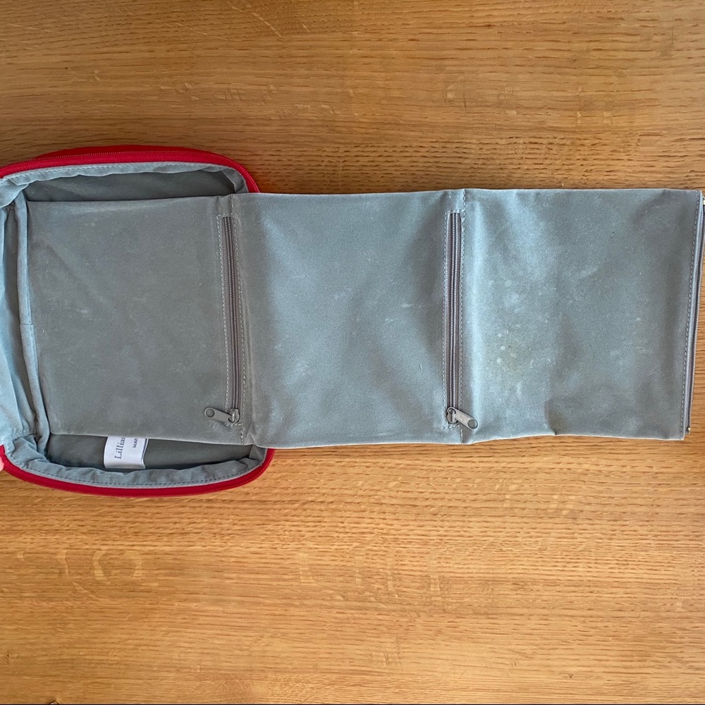 Jewelry case